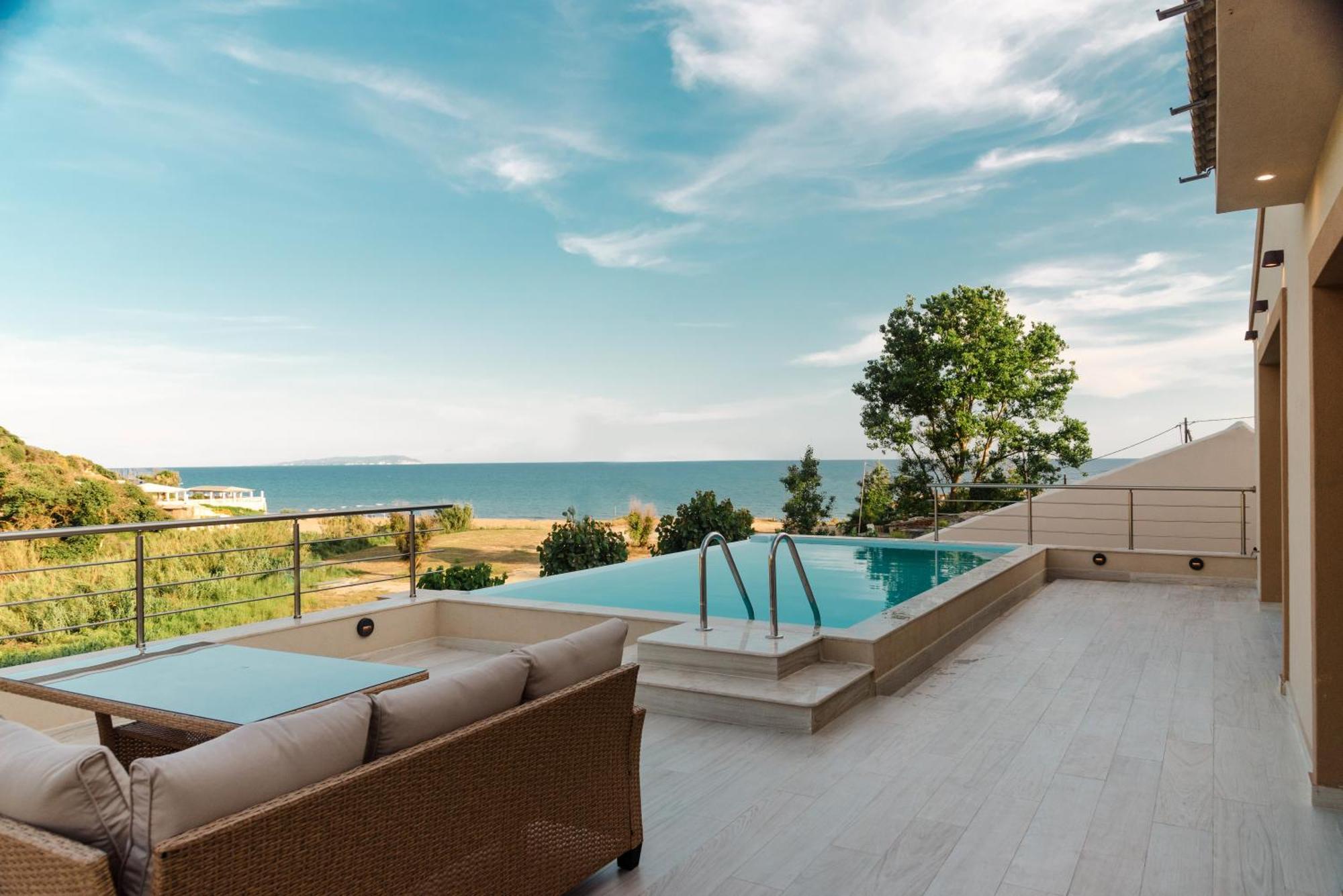 Villa Vasillis-Heated Swimming Pool With Infinity View Vitaládesz Kültér fotó