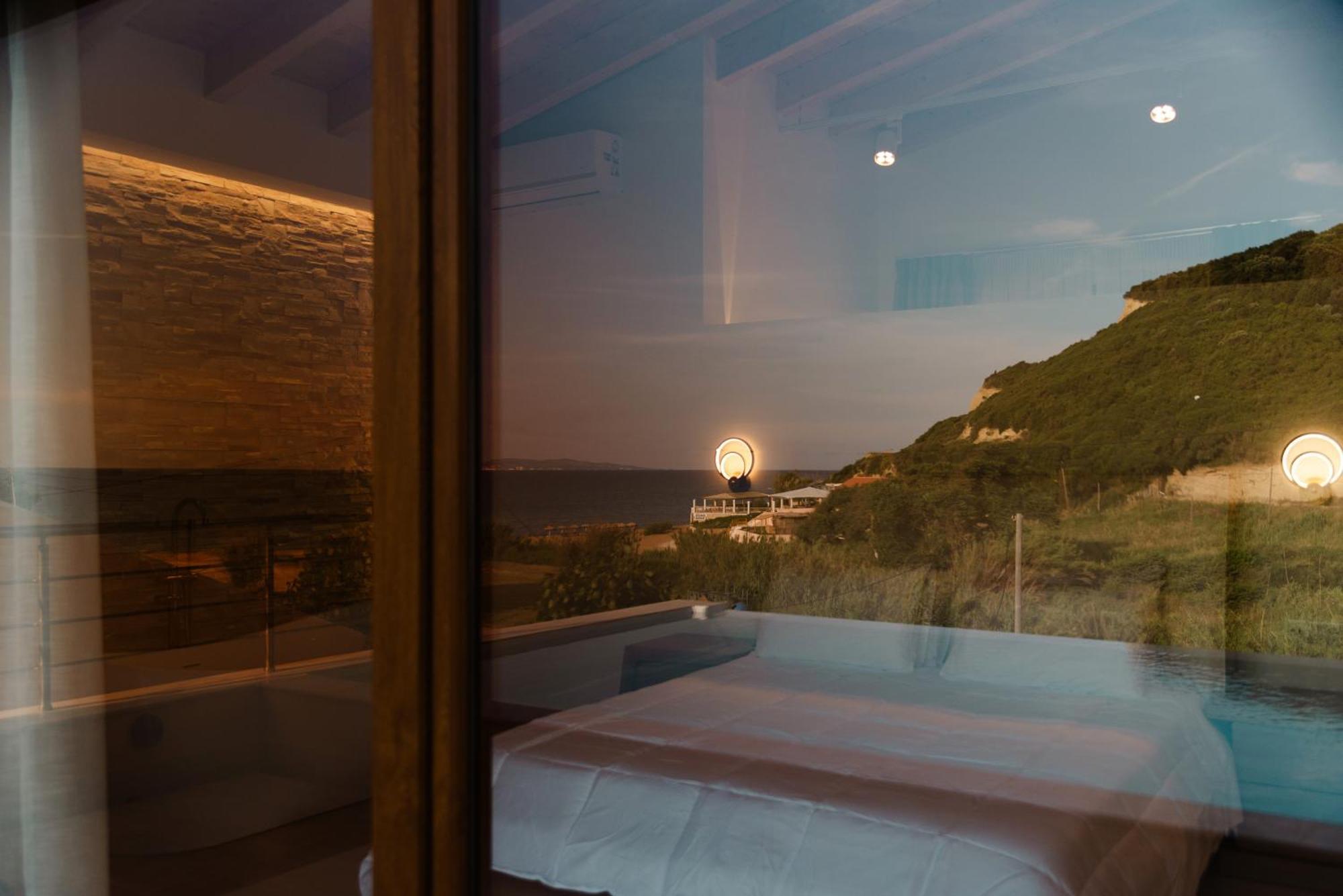 Villa Vasillis-Heated Swimming Pool With Infinity View Vitaládesz Kültér fotó